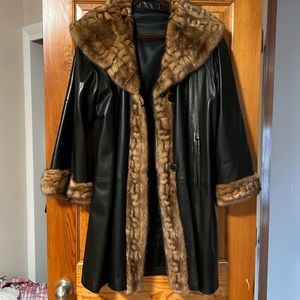 Olivieri Venezia 3/4 length black leather jacket with fur accent